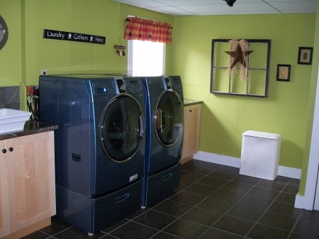 Country Laundryroom Main Image